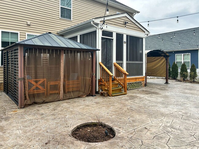 Building Photo - Stunning 4-bedroom in Midlothian, VA