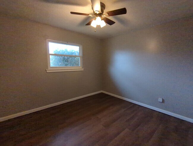 Building Photo - 4667 Cary Ln