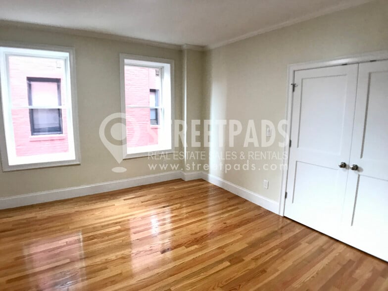 Building Photo - 201 Harvard Ave