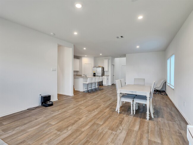 Building Photo - 30903 Brightwell Bnd