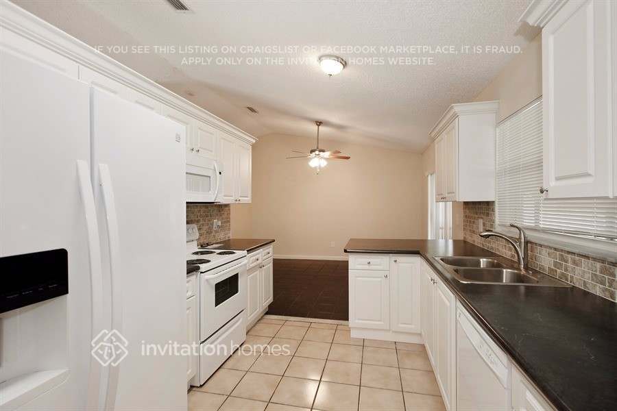 Building Photo - 11307 SW 167th St