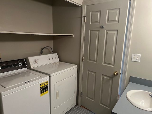 Building Photo - 100 Ledgewood Dr