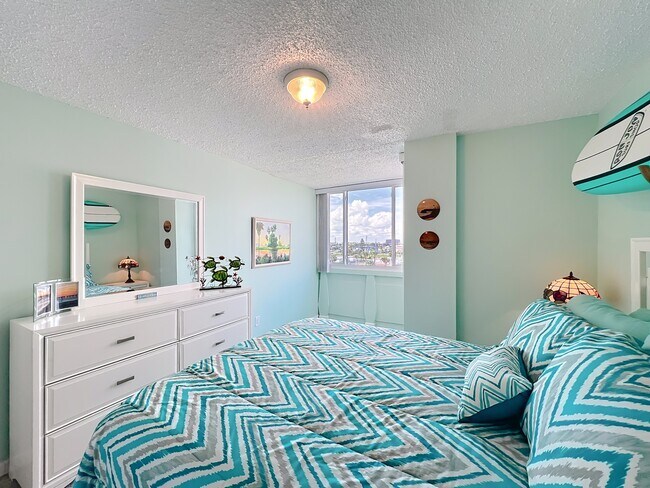 Building Photo - 2020 N Atlantic Ave