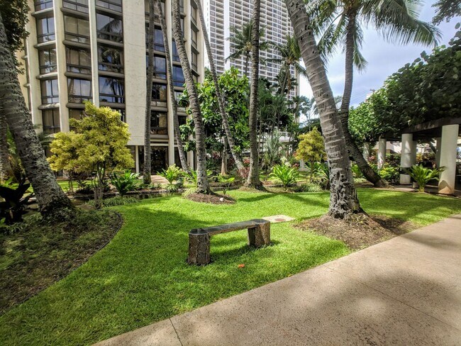 Building Photo - 300 Wai Nani Way