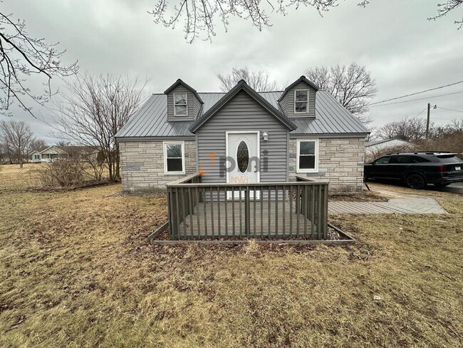 Building Photo - 7457 Clay St