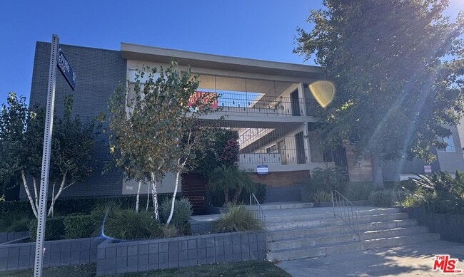 Primary Photo - 7524 Sepulveda Blvd