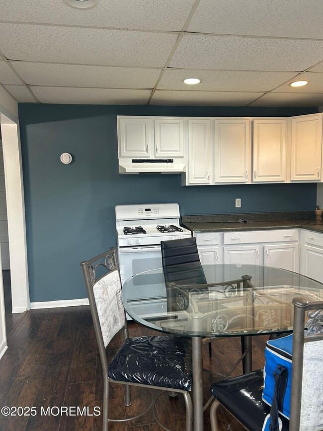 Building Photo - 651 2nd Ave