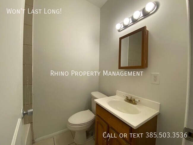 Building Photo - 926 Binford St