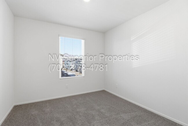 Building Photo - Aliante!! Never lived in!!! Gated!! Community Pool!!! Playground!! 2 Car Garage!! Tankless Hot wa...