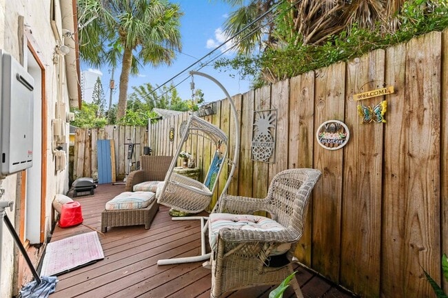 Building Photo - 424 51st St