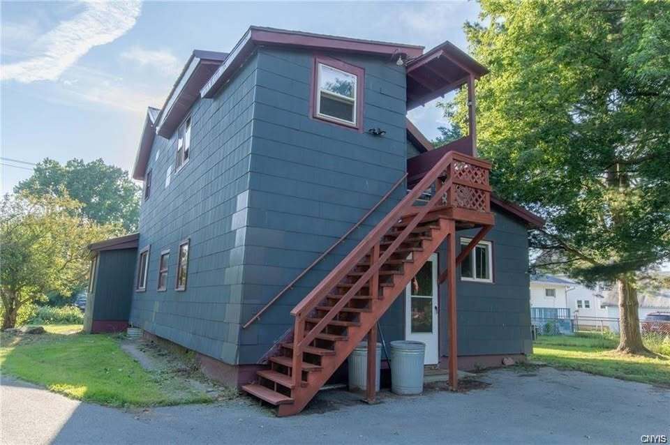 Building Photo - 820 Mill St