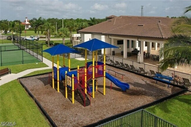 Building Photo - 3261 Altimira Dr