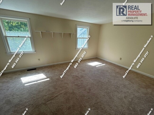 Building Photo - Spacious 3 bed 2.5 bath Townhome in Kessle...