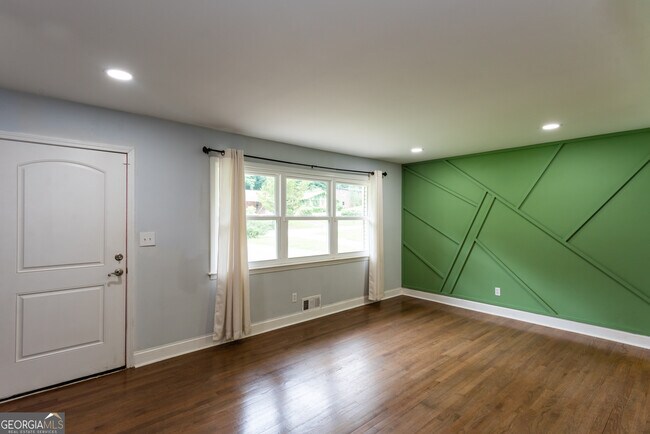 Building Photo - 2752 Arrowood Dr