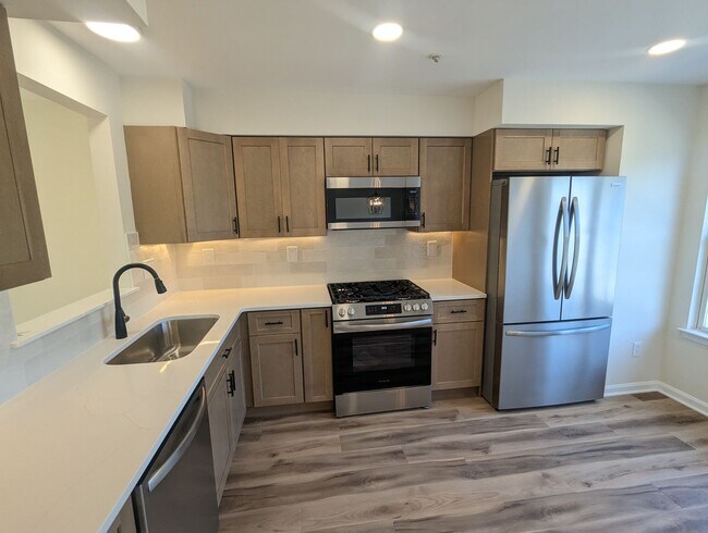 Building Photo - 7122 Collinsworth Pl