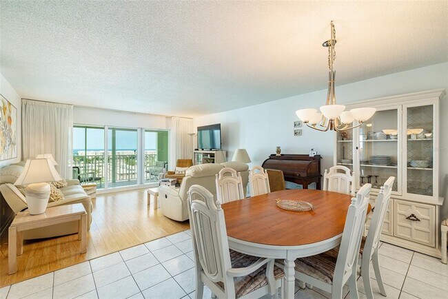 Building Photo - 420 64th Ave