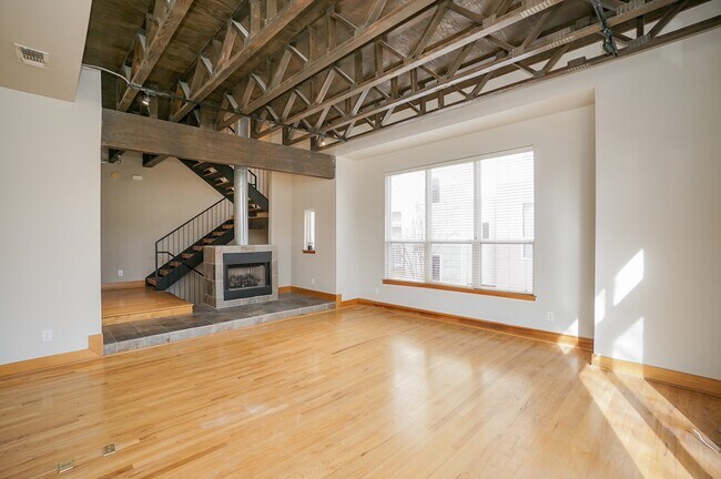 Building Photo - 228 Willard St