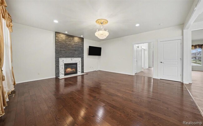 Building Photo - 49184 Gracechurch Rd