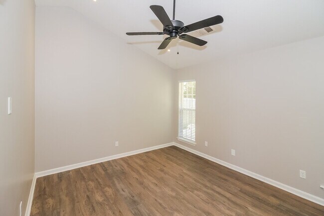 Building Photo - 8331 Grayce Dr