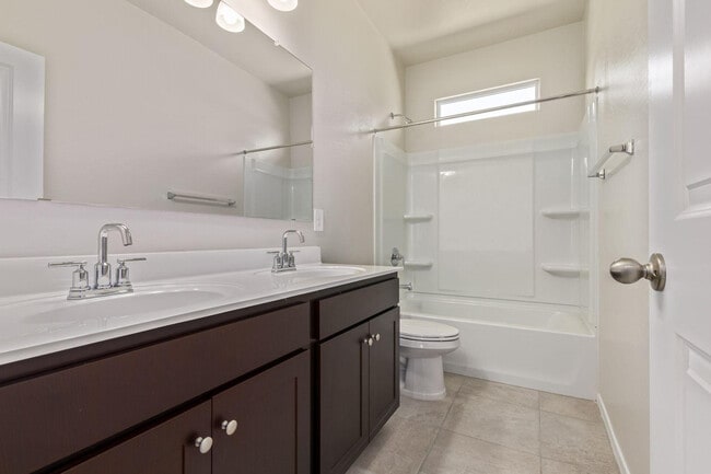 Building Photo - 3905 S 244th Dr