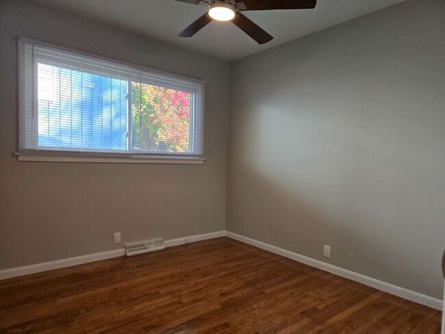 Building Photo - The Good Life — Over 2,200 Sq Ft with Finished Basement & Sunroom