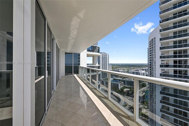 Building Photo - 1850 S Ocean Dr