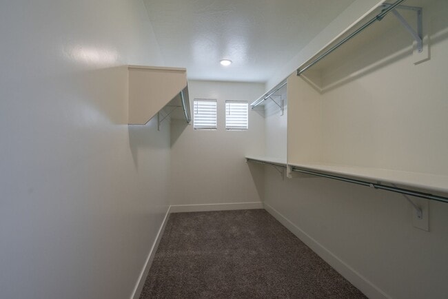 Building Photo - Desert Canyons End Unit – 4-Bedroom, 2.5-B...