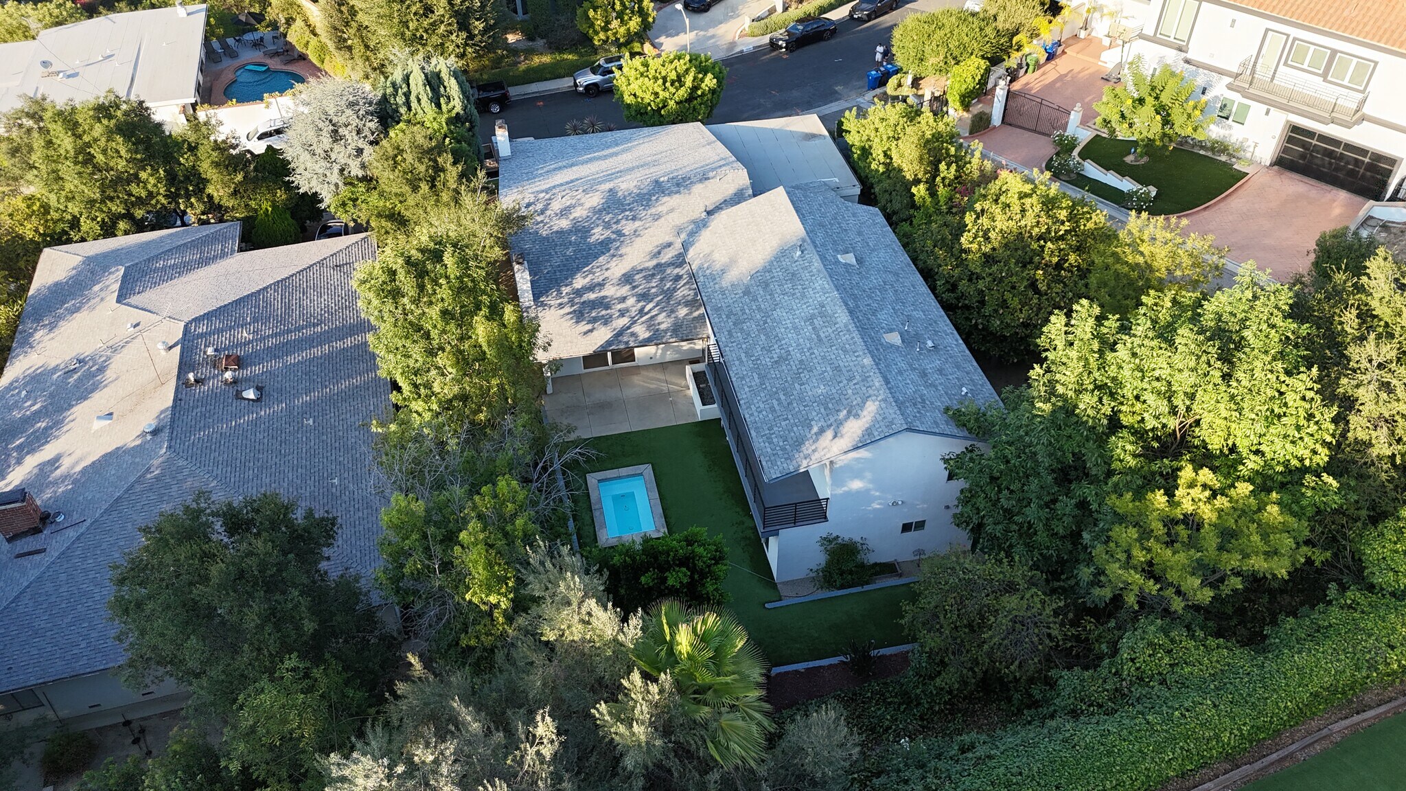 Building Photo - 15672 Castlewoods Dr