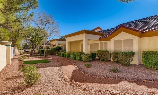 Building Photo - 8512 Desert Holly Dr