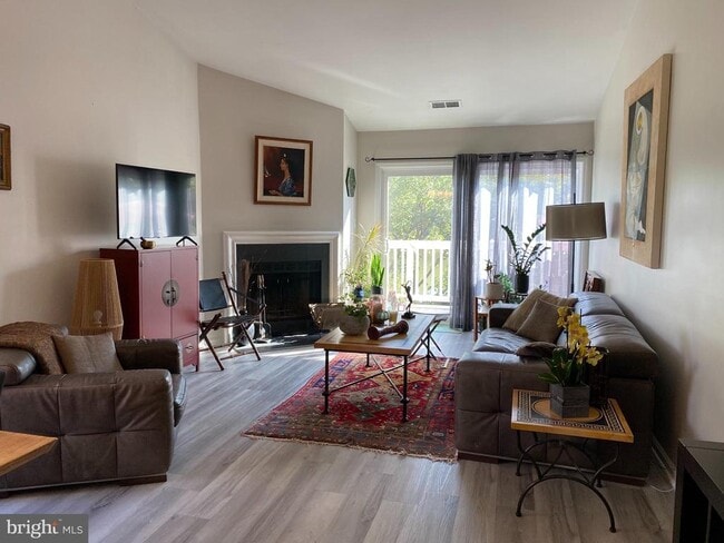 Building Photo - 2970 Yarling Ct