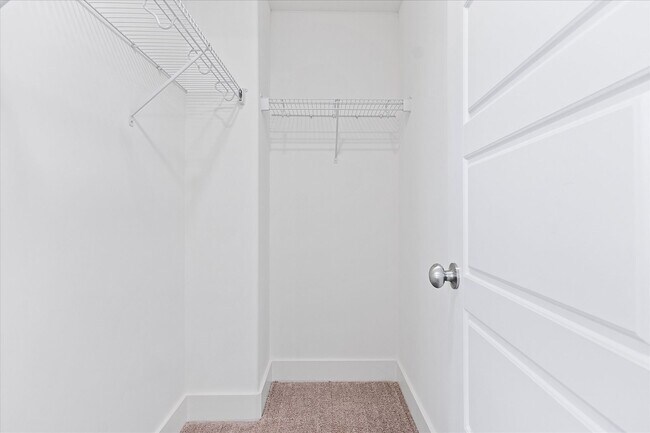 Building Photo - NEW Move in Ready Home!