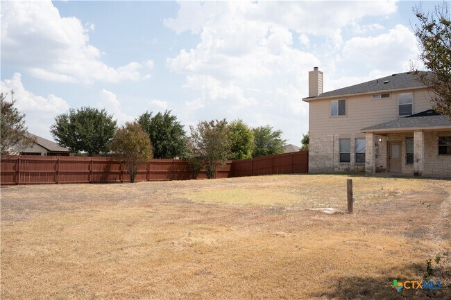 Building Photo - 711 Taurus Dr