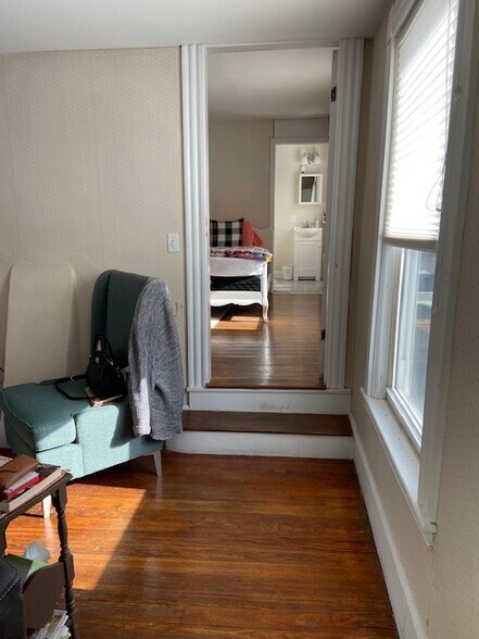 Building Photo - 16 Rustcraft Rd