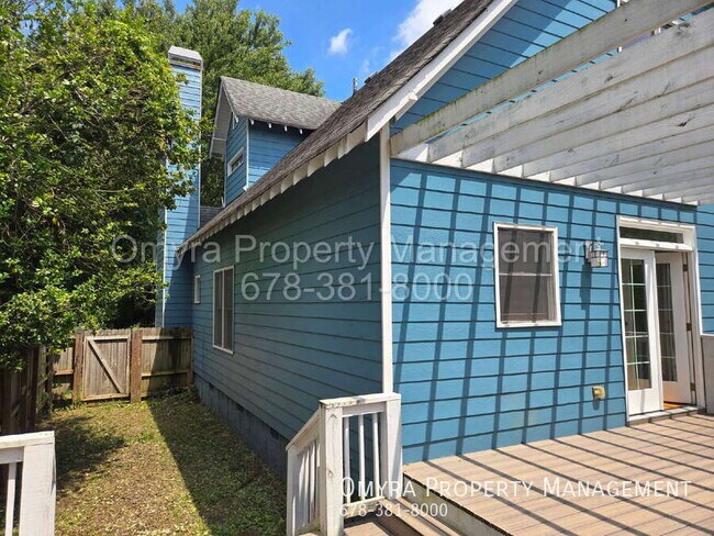 Building Photo - 105 Selman St SE