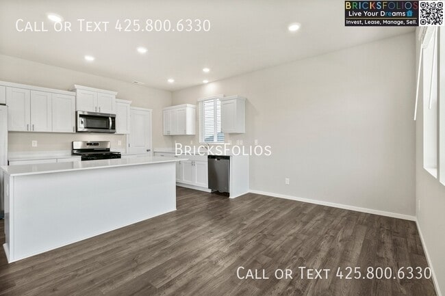 Building Photo - 1342 SW Pendleton Way