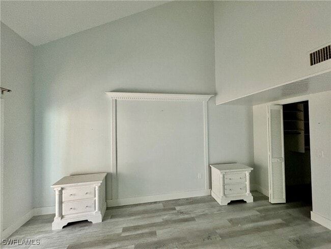 Building Photo - 871 Meadowland Dr