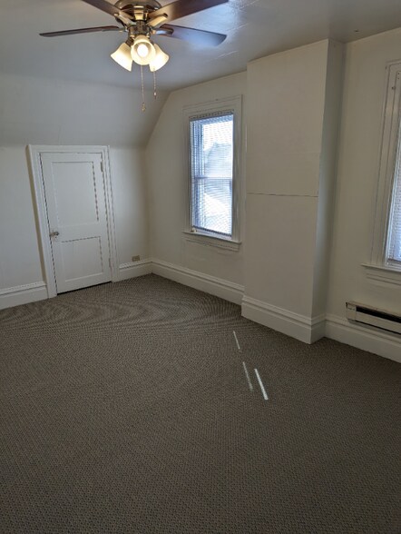 Building Photo - 316 2nd St
