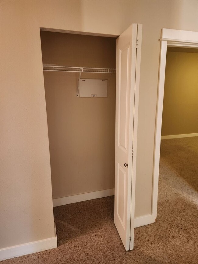 Building Photo - Washington Ave #306