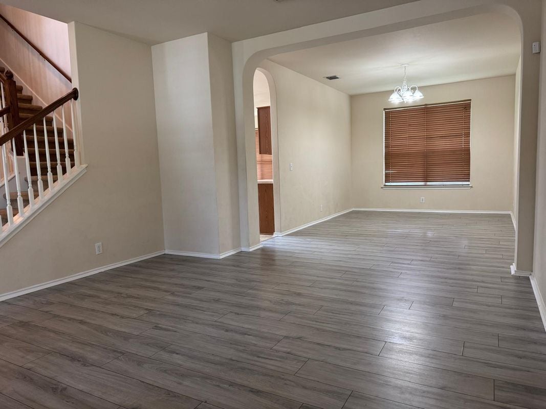 Building Photo - 4526 Darien Vista