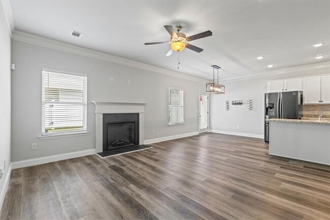 Building Photo - 360 Turtle Creek Dr