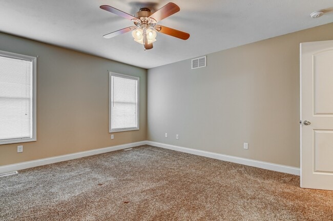 Building Photo - 2915 Sandy Ln