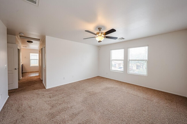 Building Photo - 12039 W Leather Ln