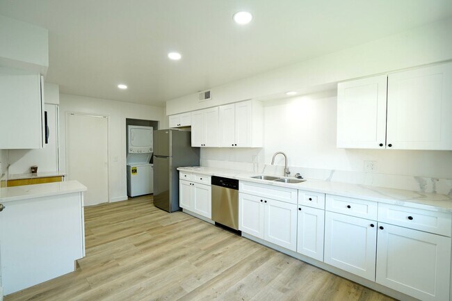 Building Photo - 6304 Riley Way