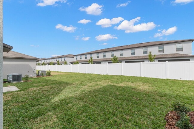 Building Photo - LIKE NEW Home For Rent in Touchstone!