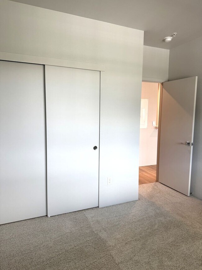 Building Photo - Kapili - Brand new two bedroom, two bath townhome with Garage