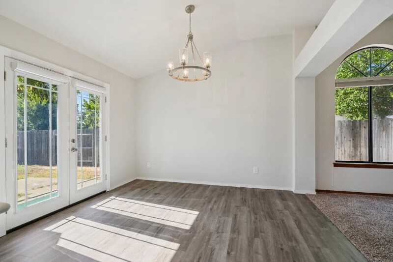 Building Photo - 2553 Candlewood Dr