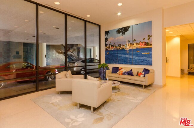 Building Photo - 4314 Marina City Dr