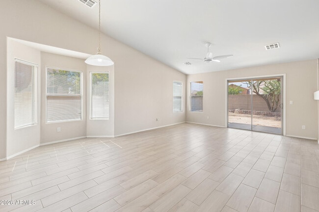 Building Photo - 1576 E Gabrilla Dr
