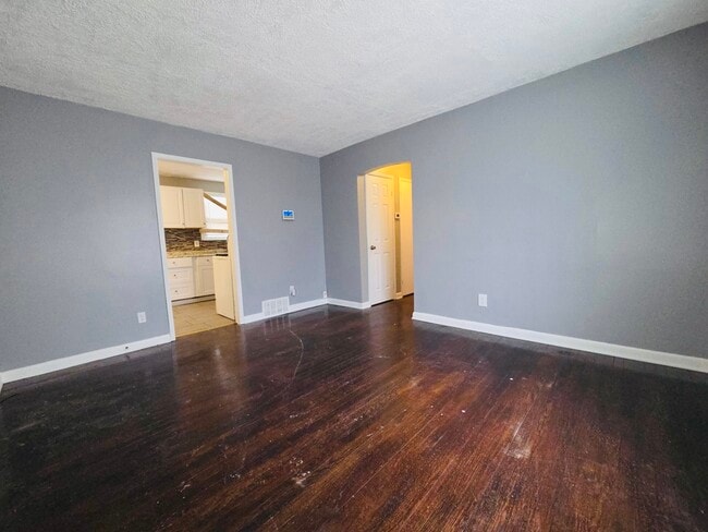 Building Photo - 20243 Westphalia St