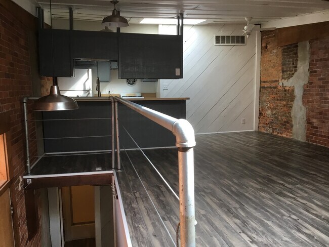 Building Photo - 514-516 ½ N 9th Street